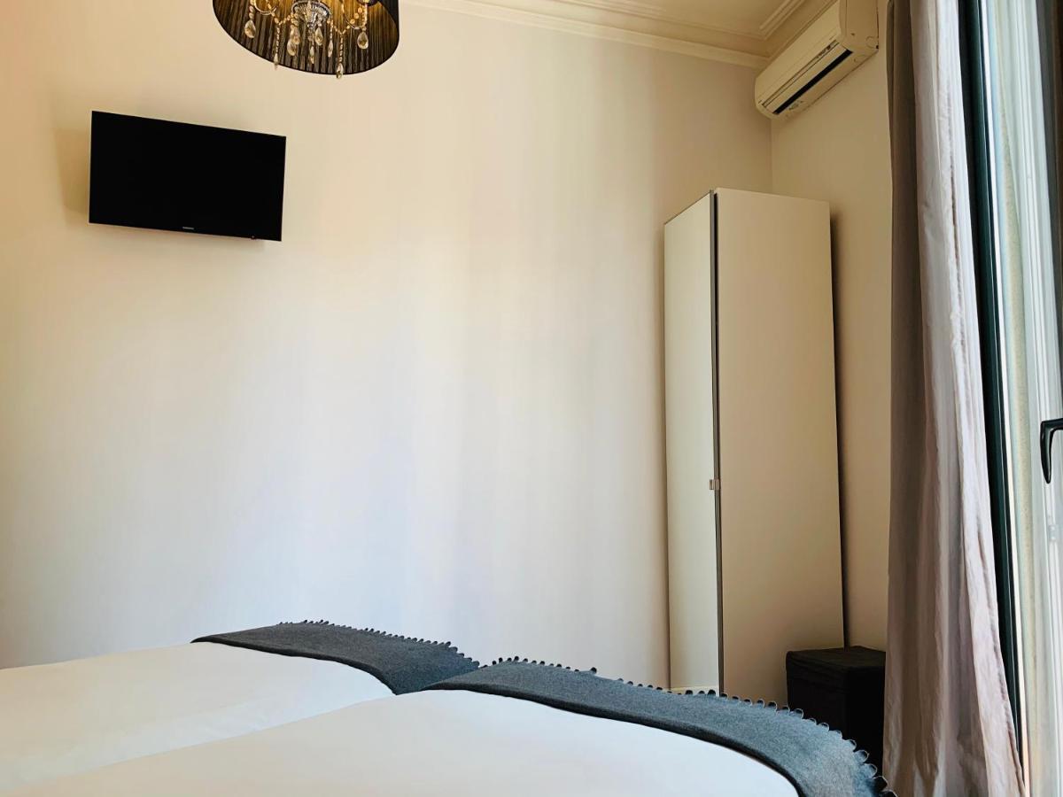 Aptbcn Super Balmes Appartamento Barcellona